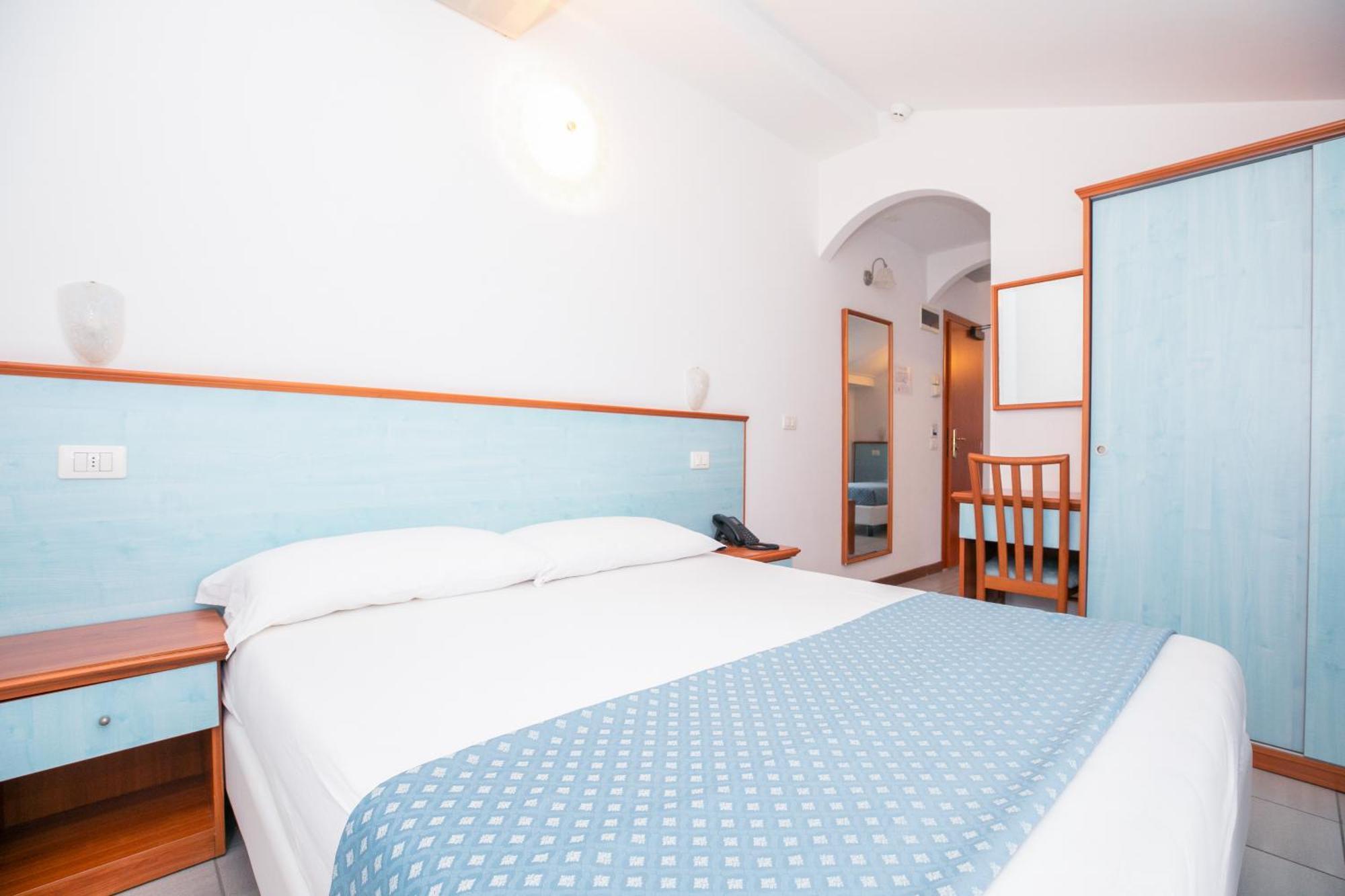 Hotel Brienz Беллария-Иджеа-Марина Экстерьер фото